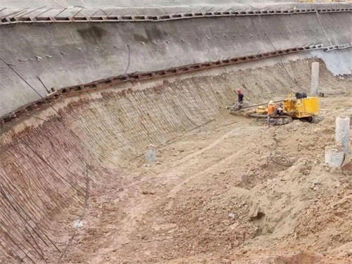 梁河基坑边坡加固